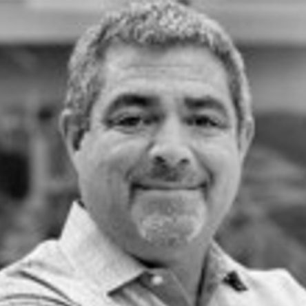 Steve Simonian headshot